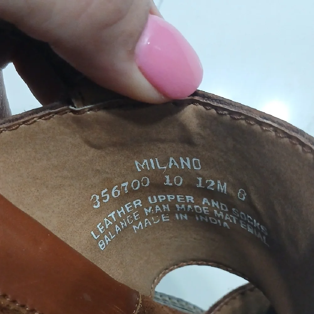 Franco Fortini Brown Sandals with Cushioned Footbed New Without Tags Or Box